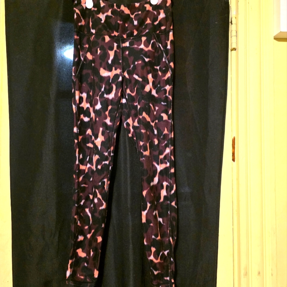 Betsey Johnson Workout Leggings